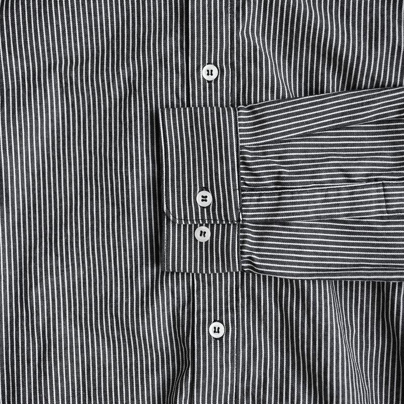 #color_black and white pinstripe